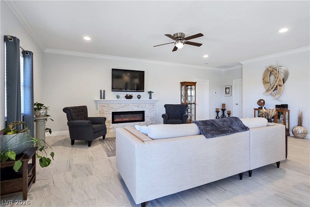 Photo 12 of 42, 5471 Lincolnwood Court