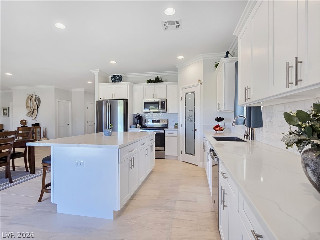 Photo 19 of 42, 5471 Lincolnwood Court
