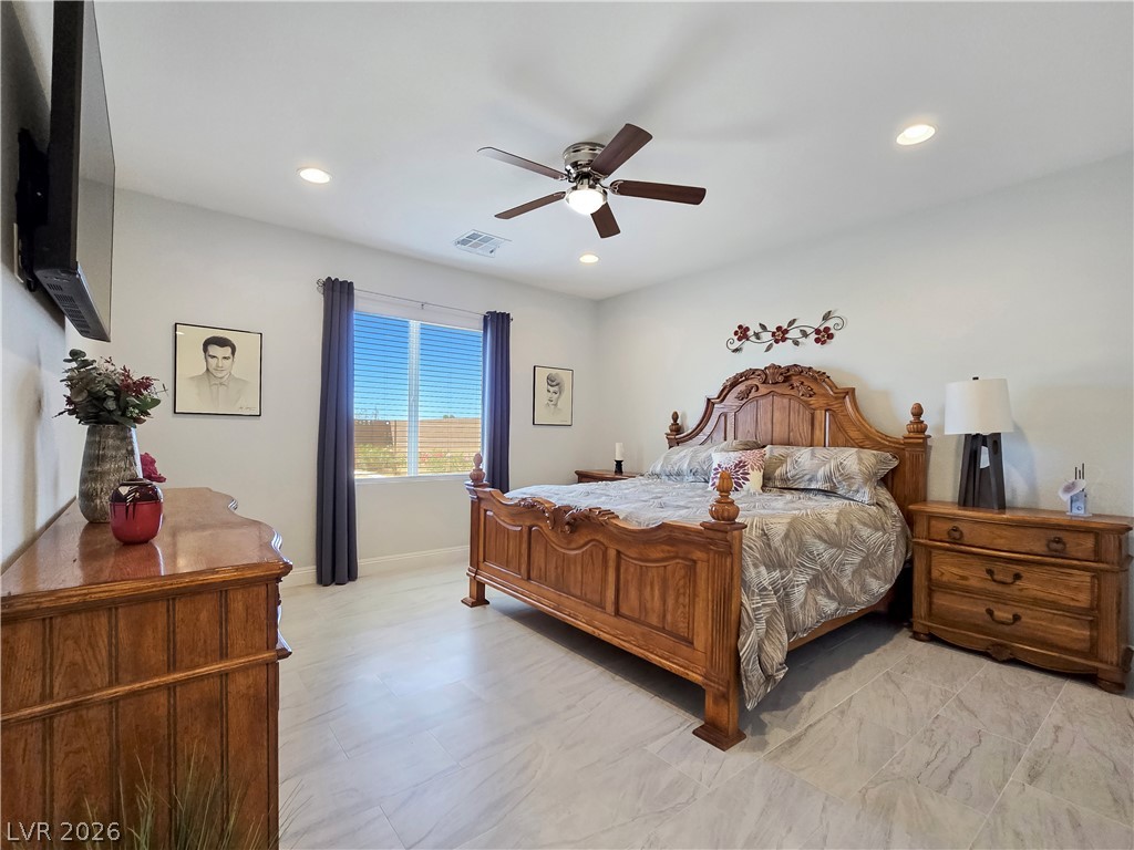 Photo 27 of 42, 5471 Lincolnwood Court