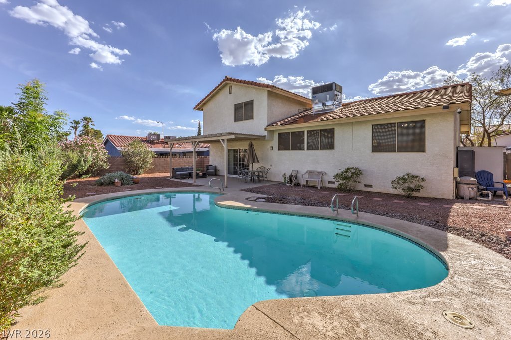 Photo 37 of 45, 1529 Padova Drive