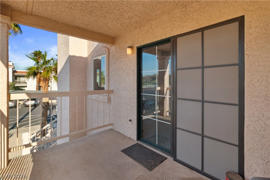 Photo 40 of 78, 1928 Las Palmas Lane #228