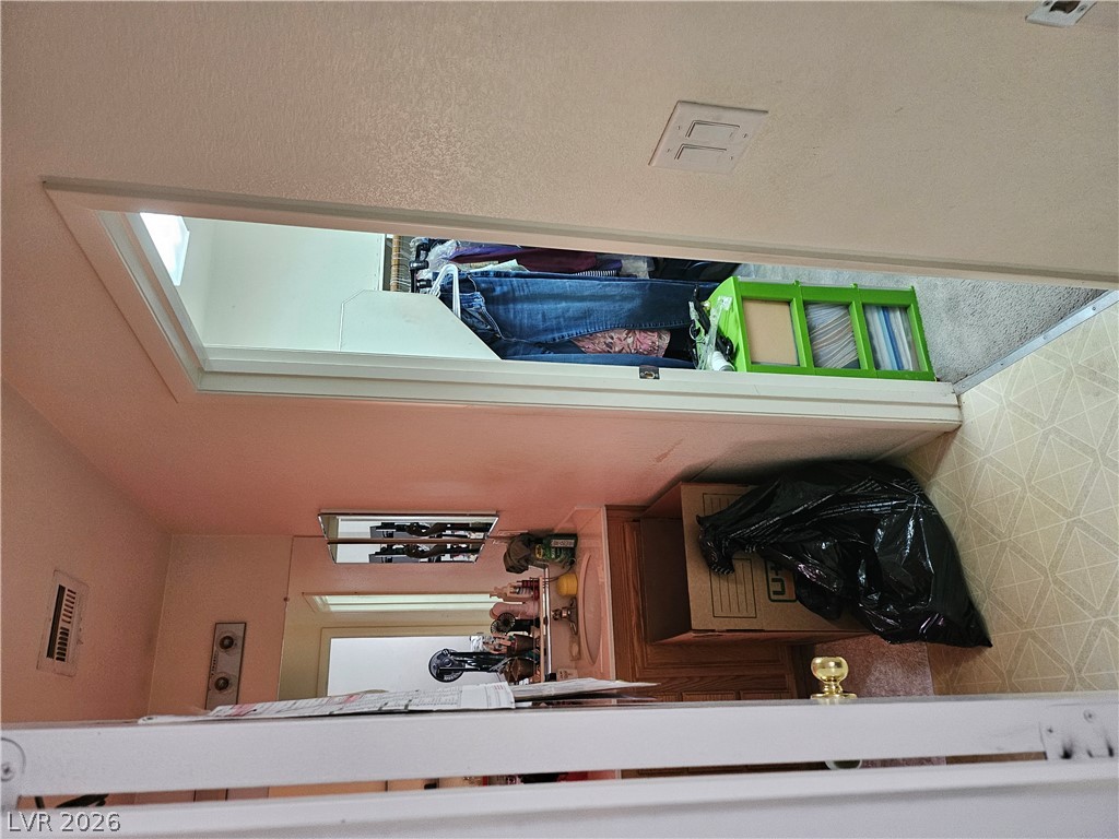 Photo 9 of 21, 4212 N Walnut Glen Drive