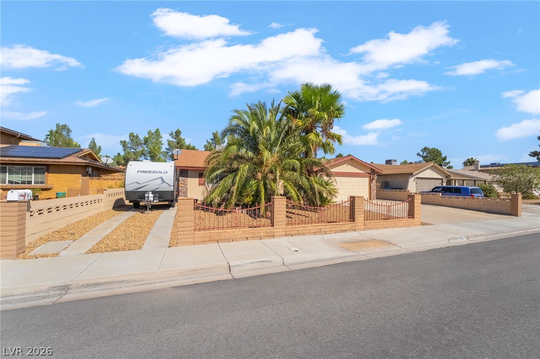 613 Valley View Drive, Henderson 89002