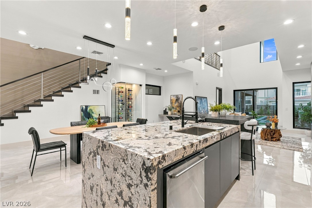 Photo 13 of 65, 2824 Queens Courtyard Drive