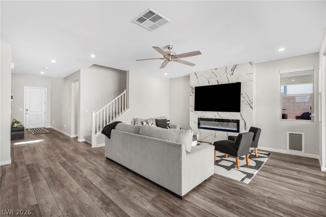 Photo 15 of 77, 10310 Sierra Skye Avenue