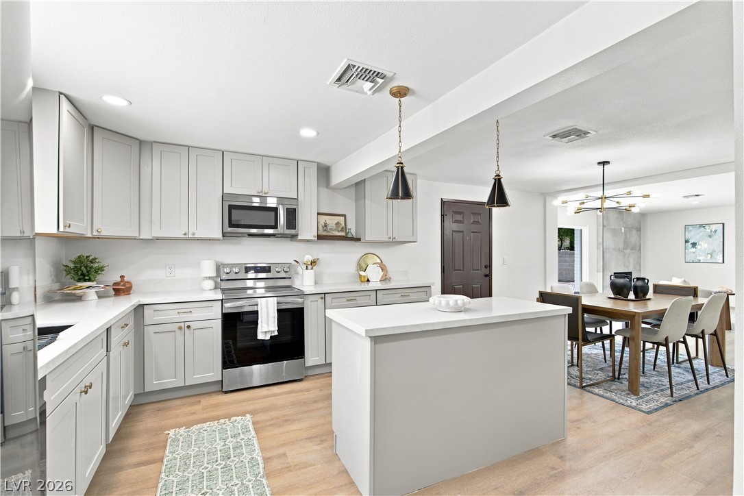 Photo 6 of 45, 7237 W Washburn Road