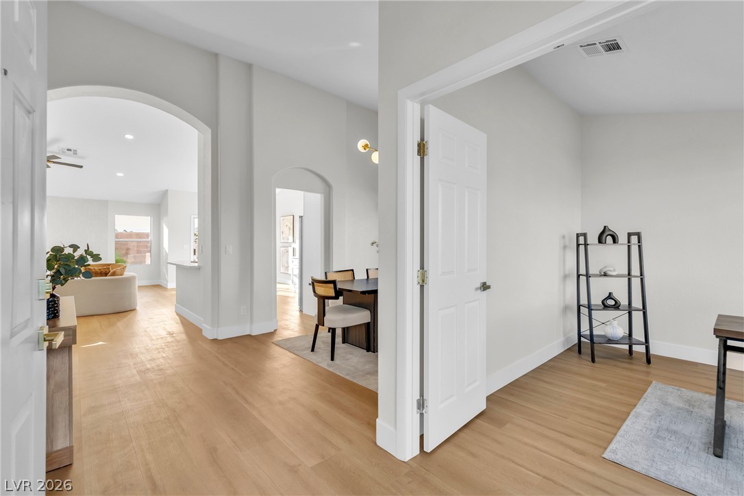 Photo 3 of 277 Gentle Bay Avenue