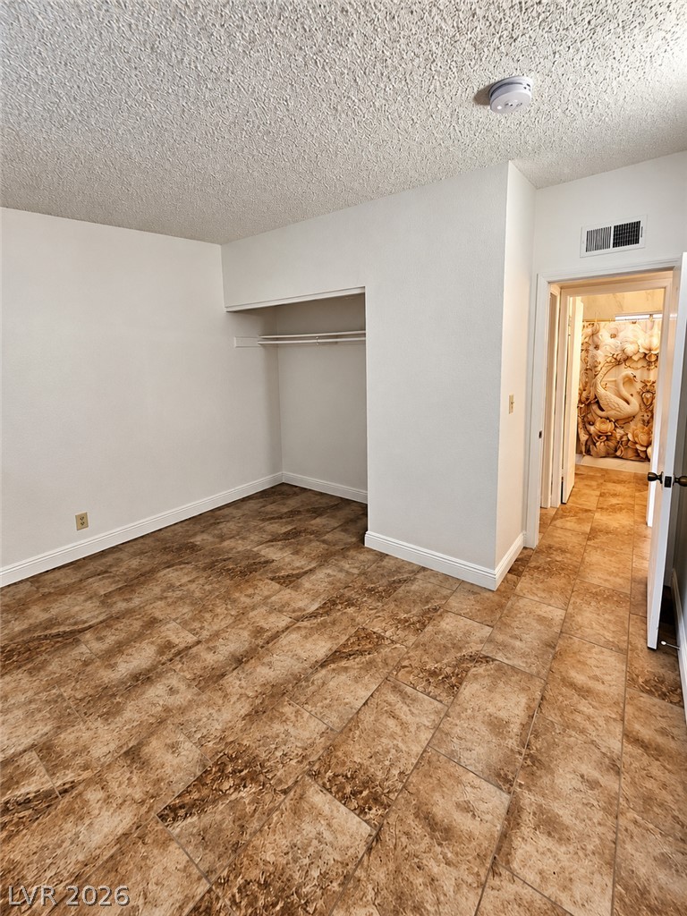 Photo 17 of 34, 4404 Avondale Avenue