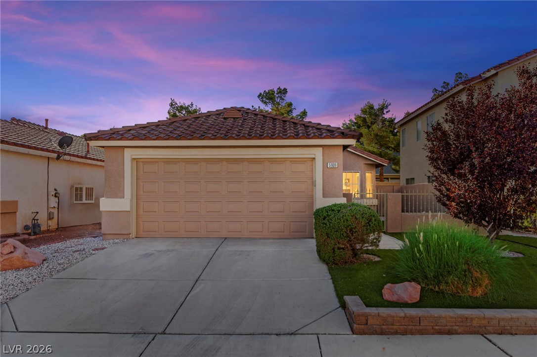 Photo 6 of 55, 5909 Silver Heights Street