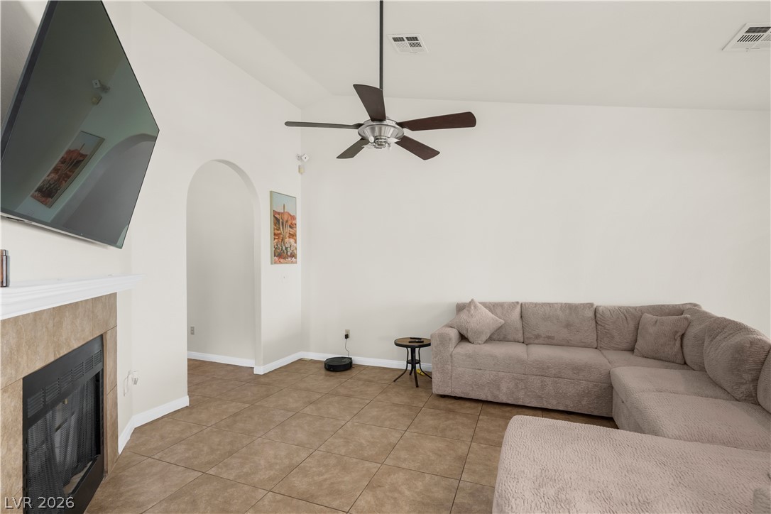 Photo 9 of 40, 6576 Goldencreek Way