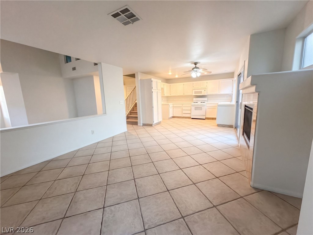 Photo 7 of 23, 1008 Windhook Street