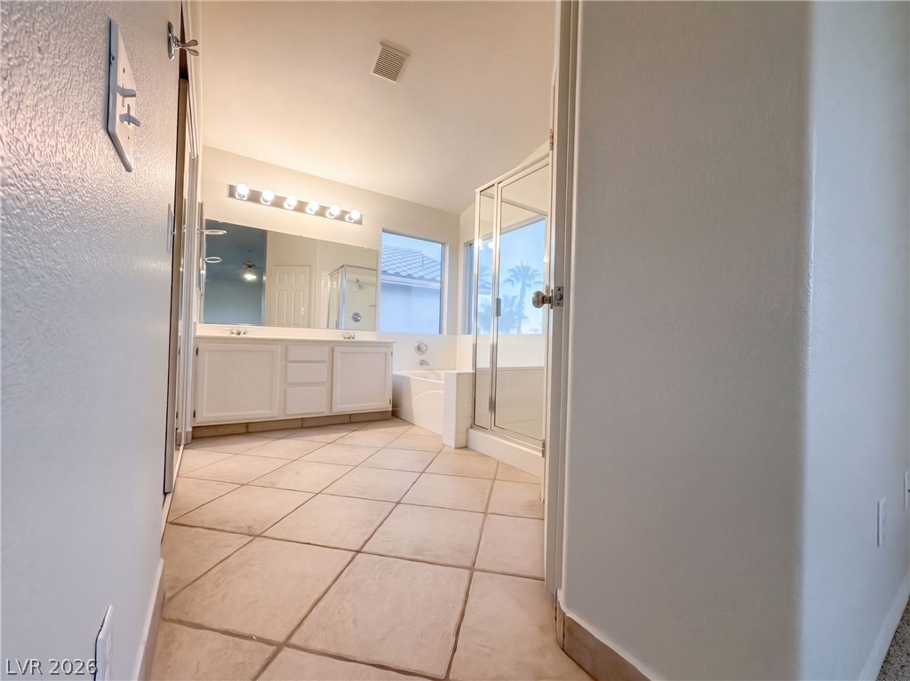 Photo 9 of 23, 1008 Windhook Street