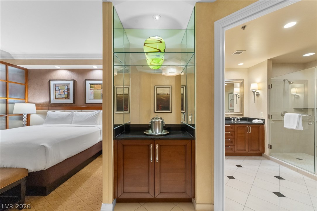 Photo 7 of 15, 145 E HARMON Avenue #1806