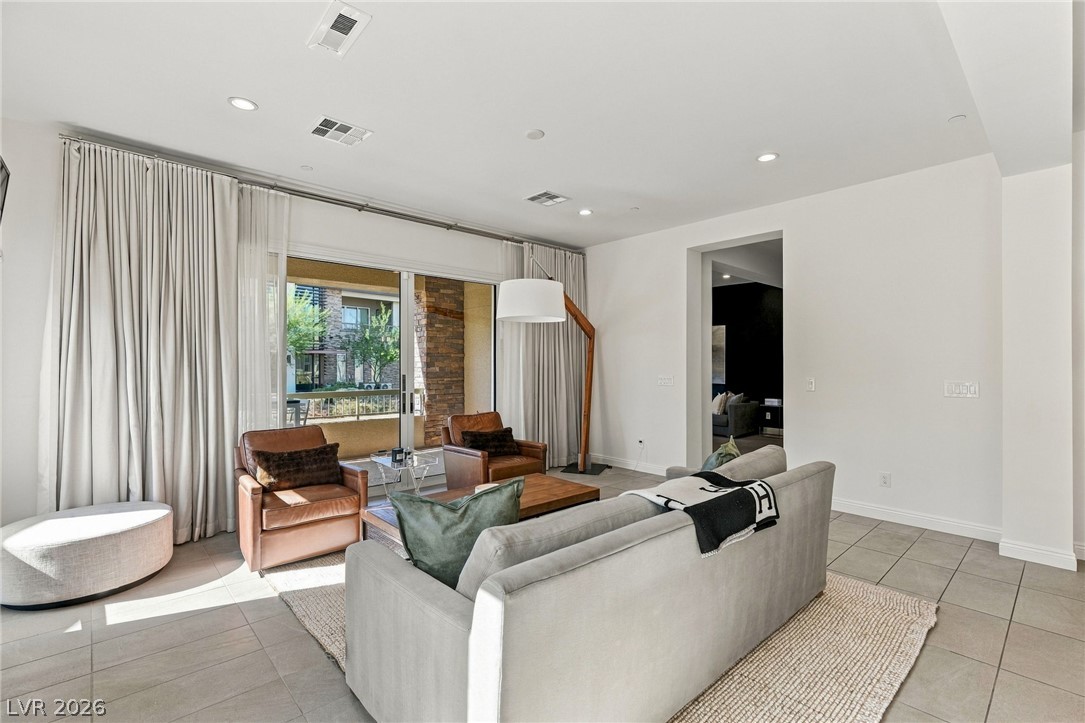 Photo 10 of 46, 11280 Granite Ridge Drive #1022