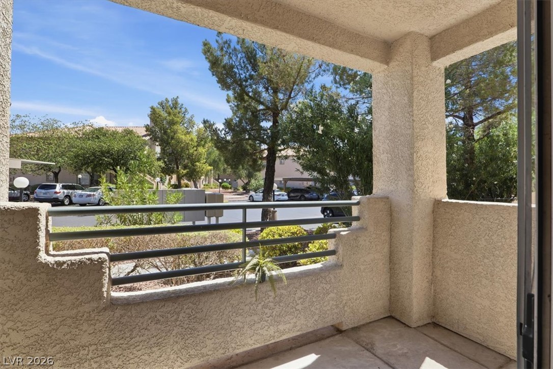 Photo 9 of 35, 5415 W Harmon Avenue #1075