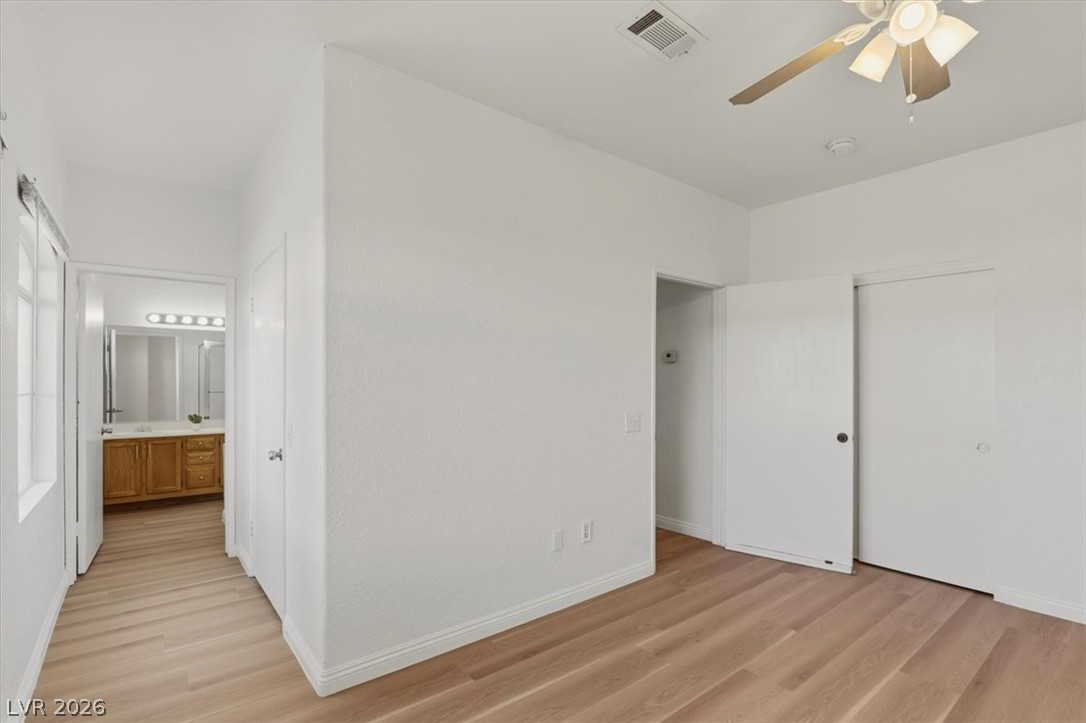 Photo 19 of 35, 5415 W Harmon Avenue #1075