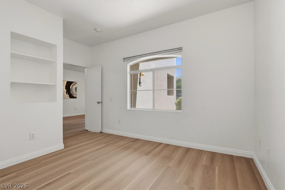 Photo 25 of 35, 5415 W Harmon Avenue #1075