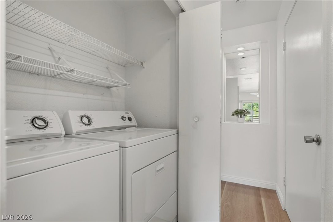 Photo 27 of 35, 5415 W Harmon Avenue #1075