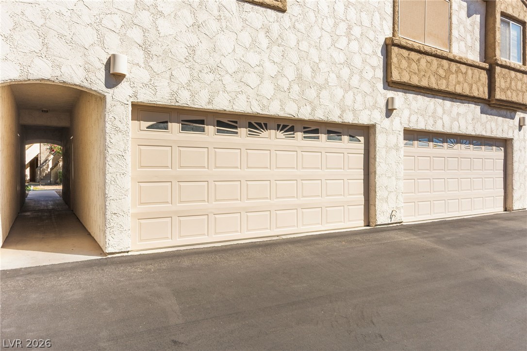 Photo 38 of 46, 6900 Indian Chief Drive #101