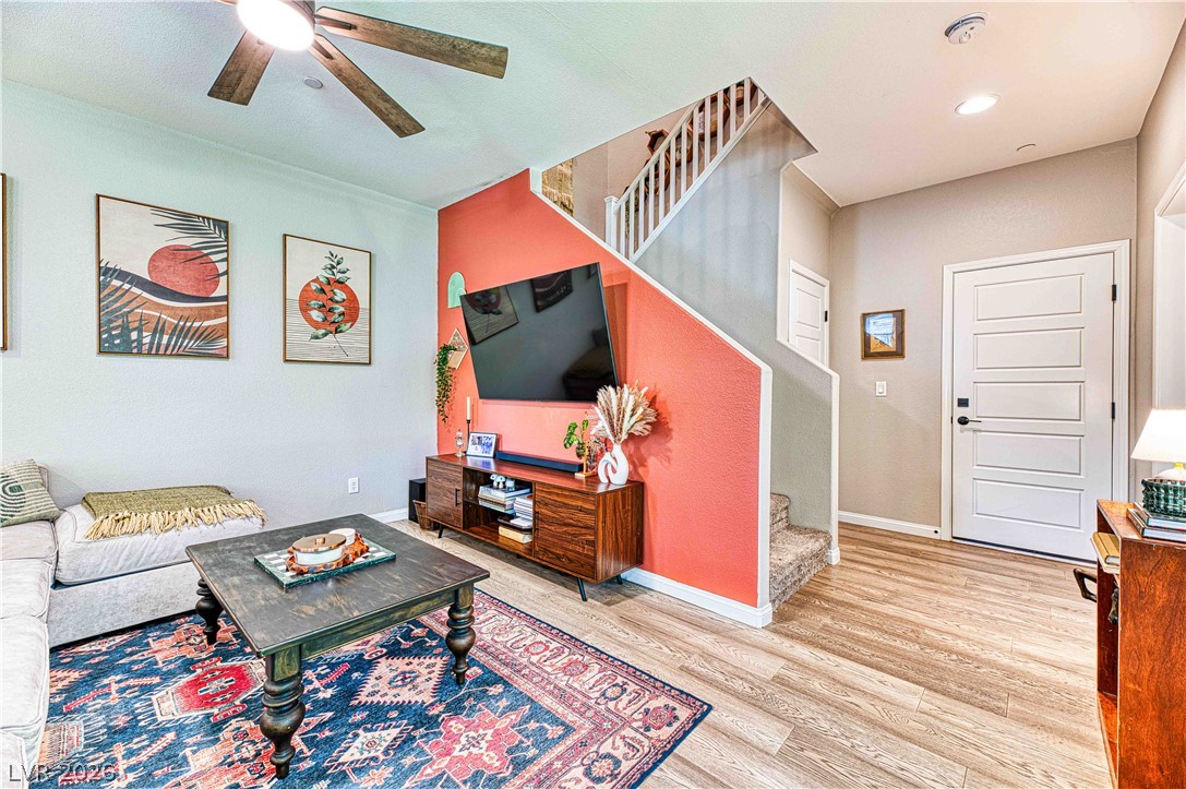 Photo 6 of 28, 718 Cottonwood Hill Place