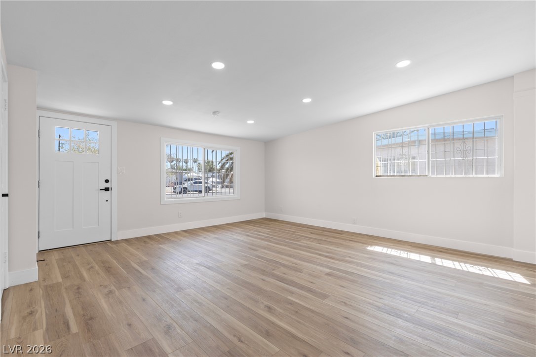 Photo 5 of 1612 Palora Avenue