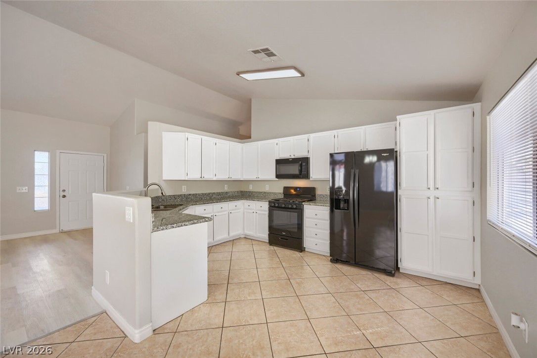 Photo 9 of 29, 124 Grandview Drive