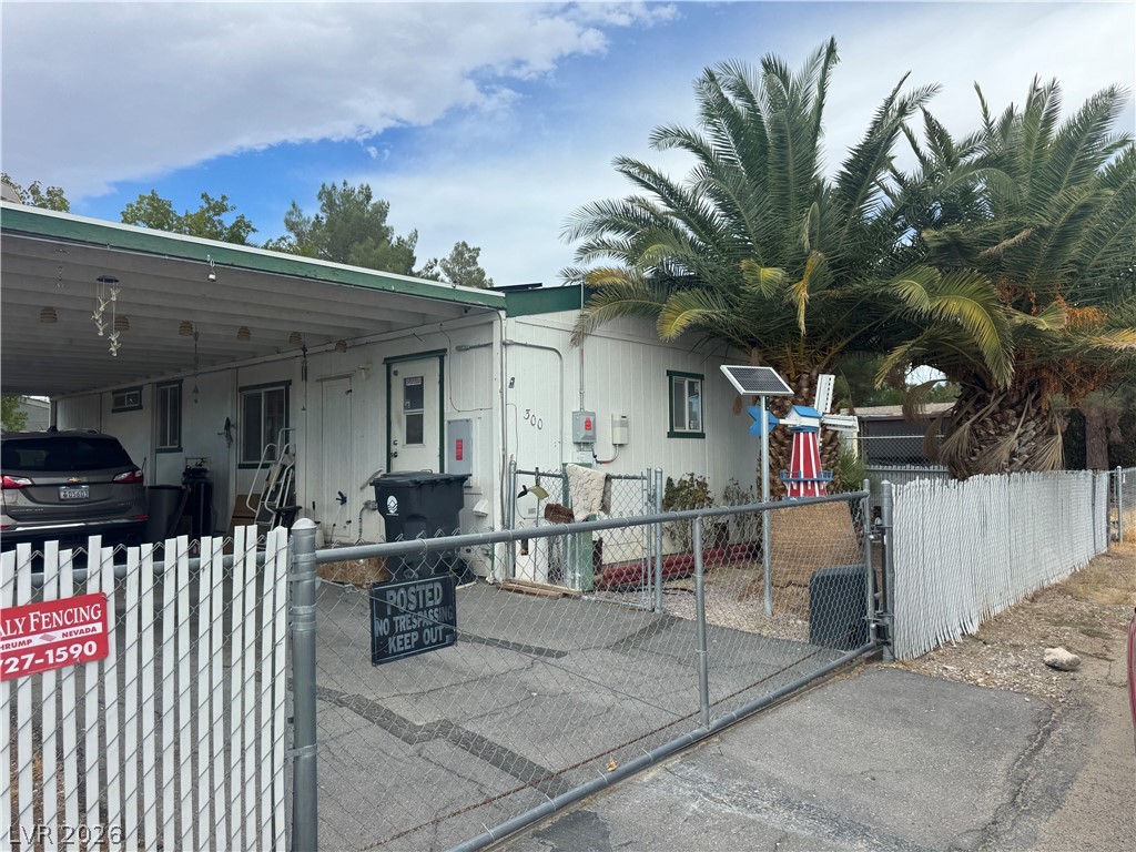 300 W Ivy Lane, Pahrump 89048