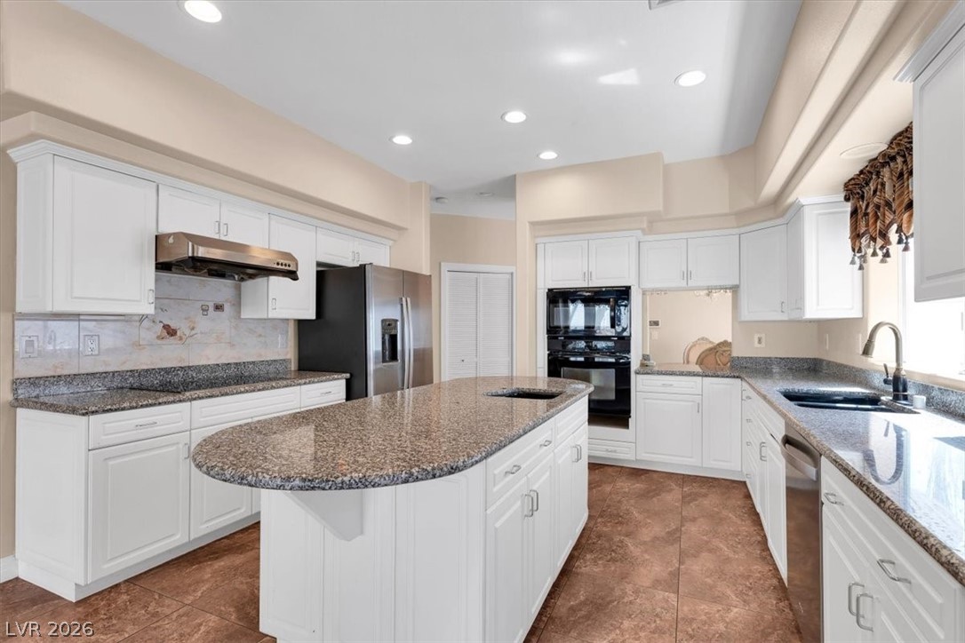 Photo 7 of 26, 7956 Marbella Circle
