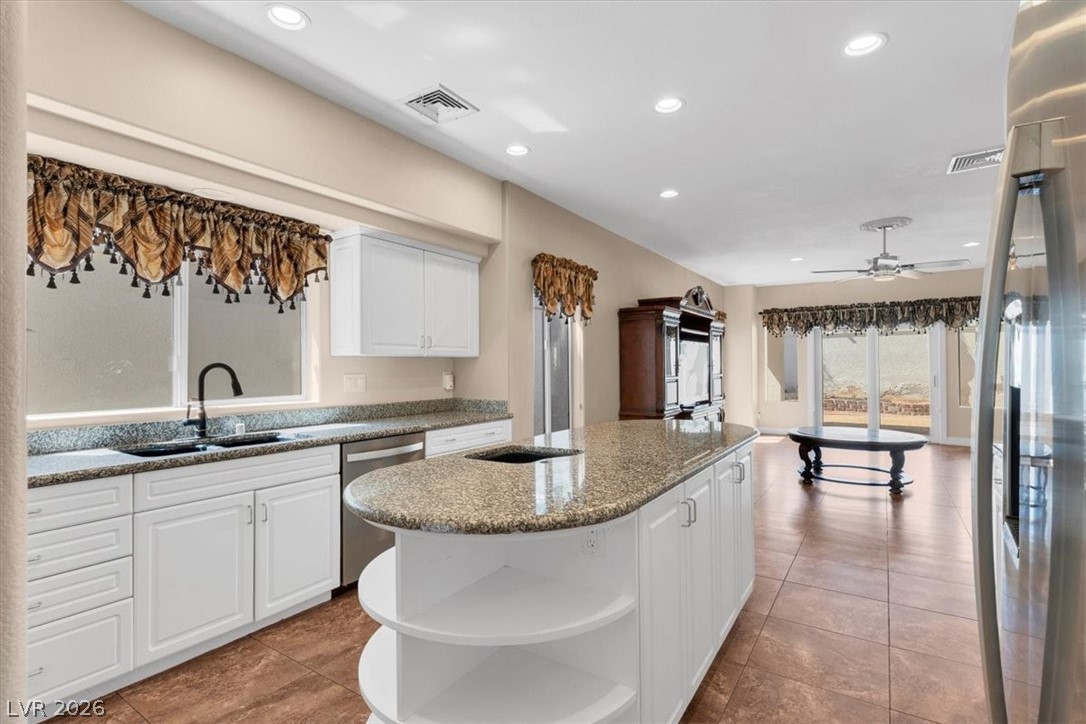 Photo 8 of 26, 7956 Marbella Circle