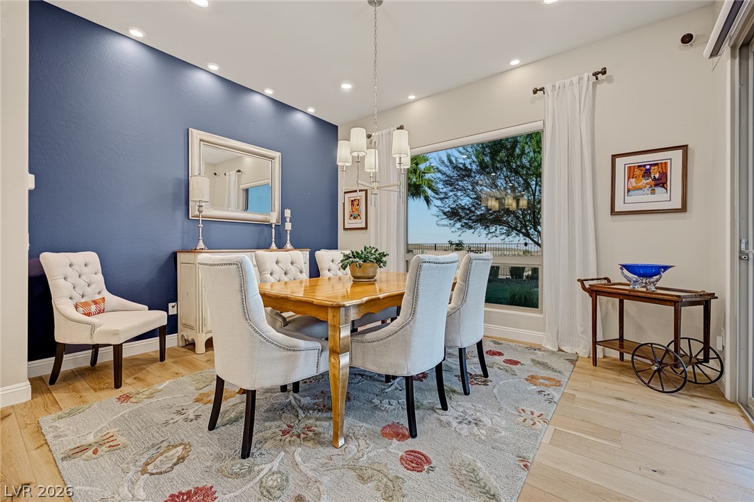 Photo 5 of 24 Cliffwater Street