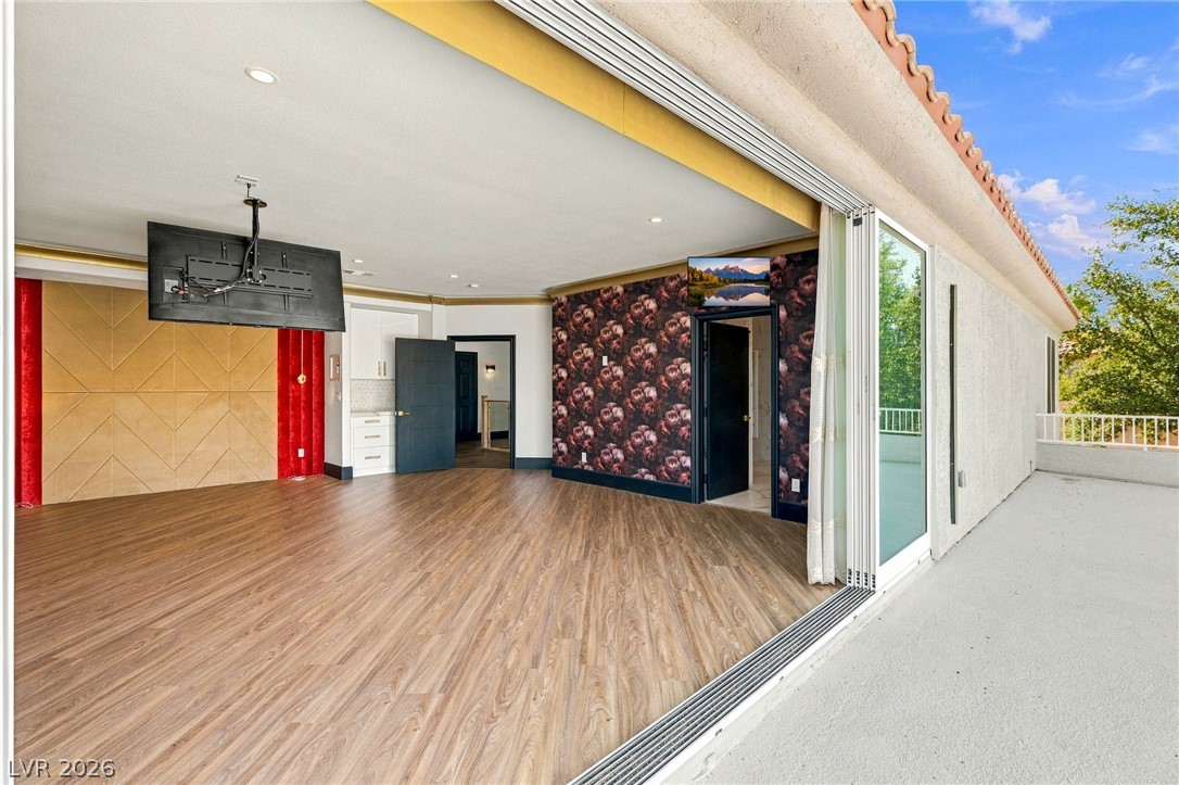 Photo 21 of 44, 9498 Malasana Court