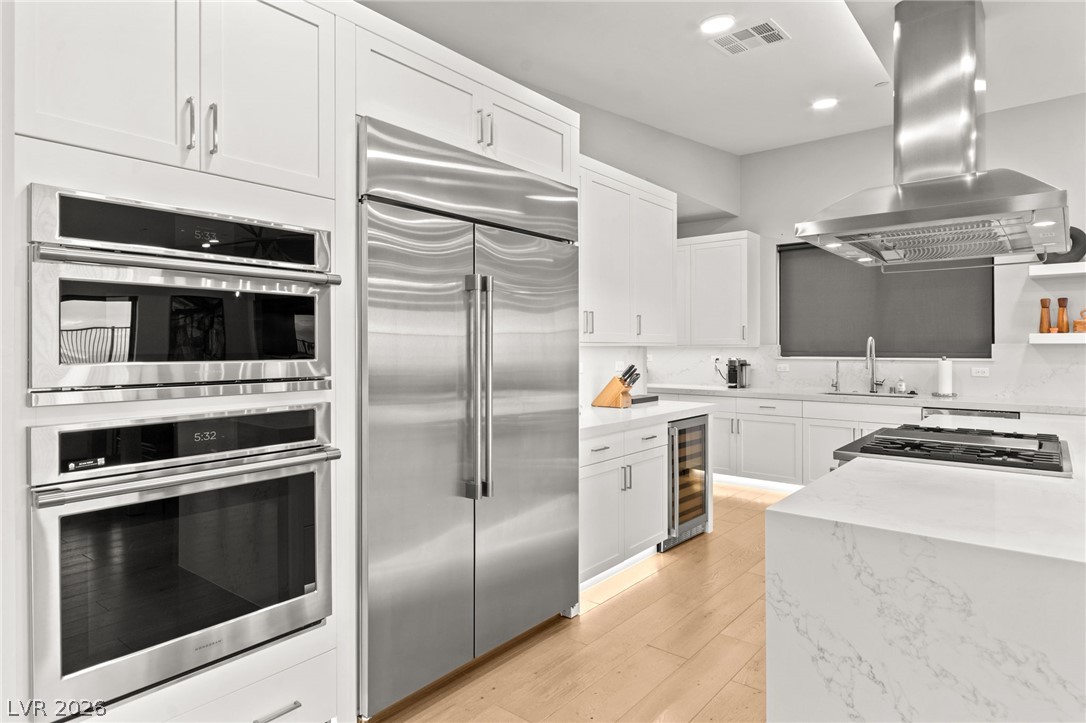 Photo 7 of 73, 810 Bolide Street