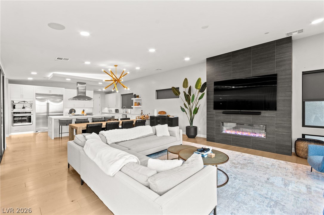 Photo 17 of 73, 810 Bolide Street