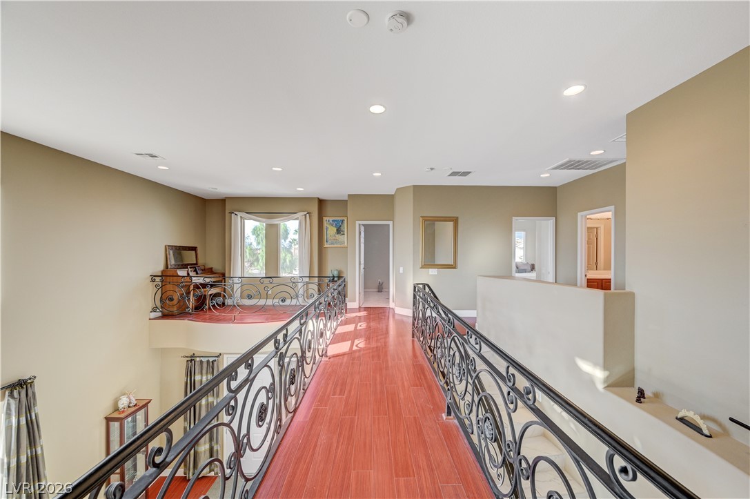 Photo 43 of 87, 2943 Ainslie Lake Avenue