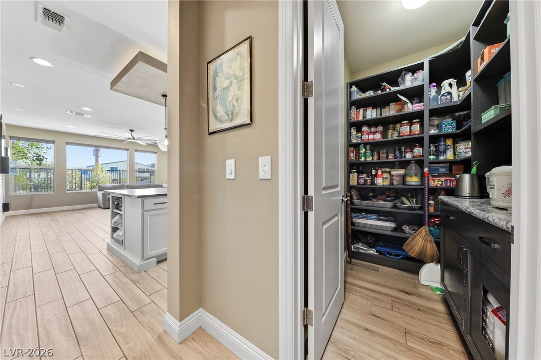 Photo 14 of 41, 6044 Andezano Drive