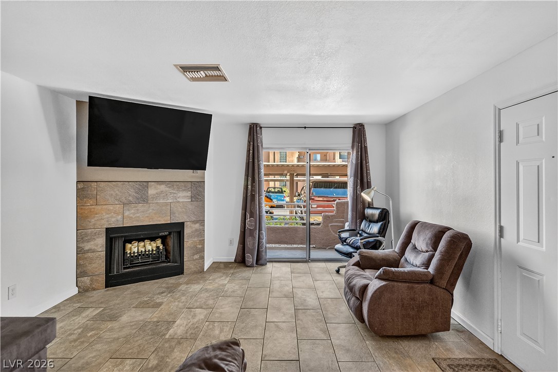 Photo 5 of 2232 Aspen Mirror Way #102
