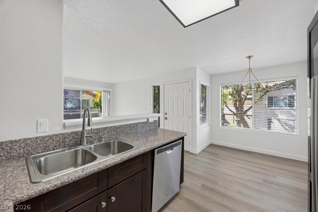 Photo 13 of 34, 3115 Casey Drive #202