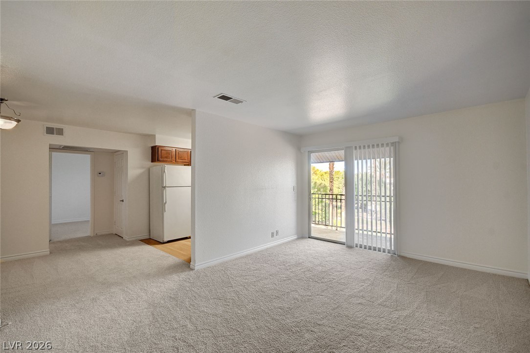 Photo 16 of 47, 5116 River Glen Drive #228