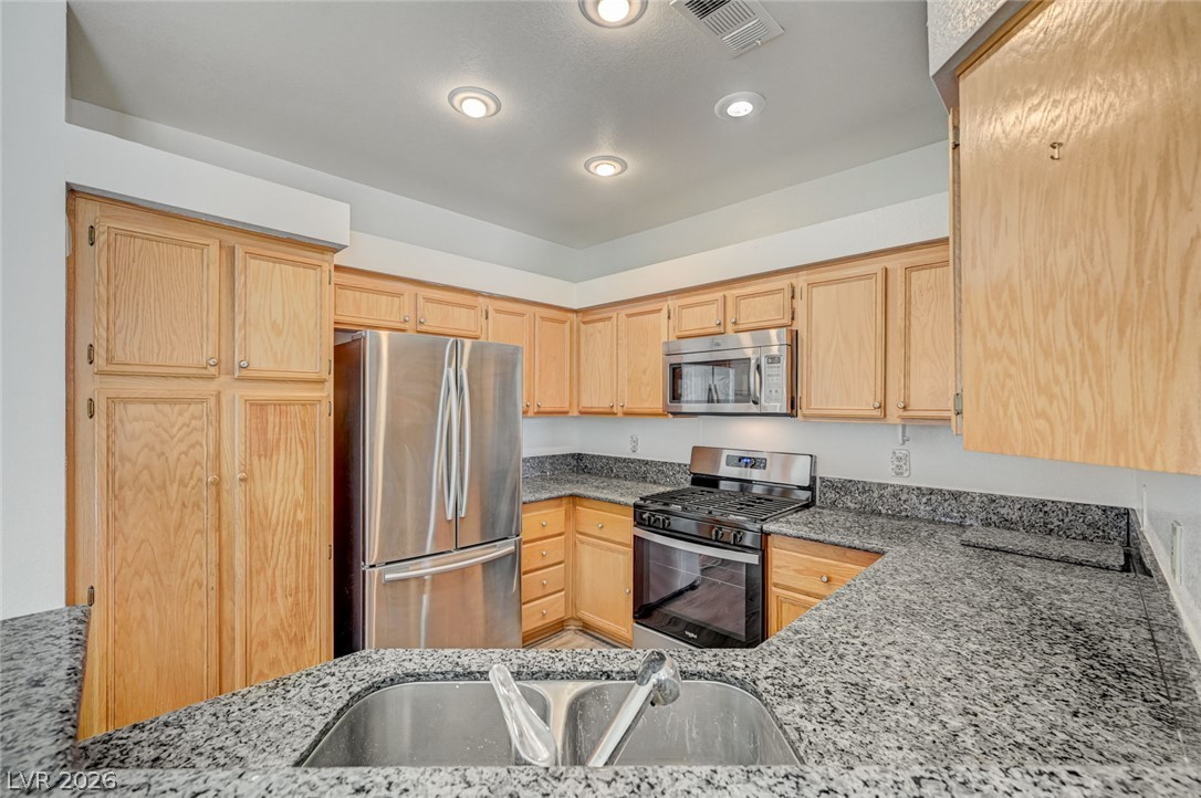 Photo 14 of 51, 5155 W Tropicana Avenue #2016