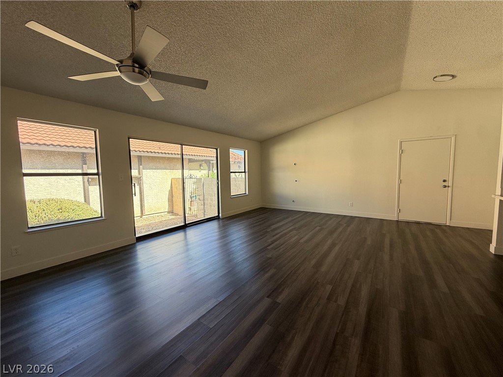 Photo 9 of 22, 3924 Applecrest Street