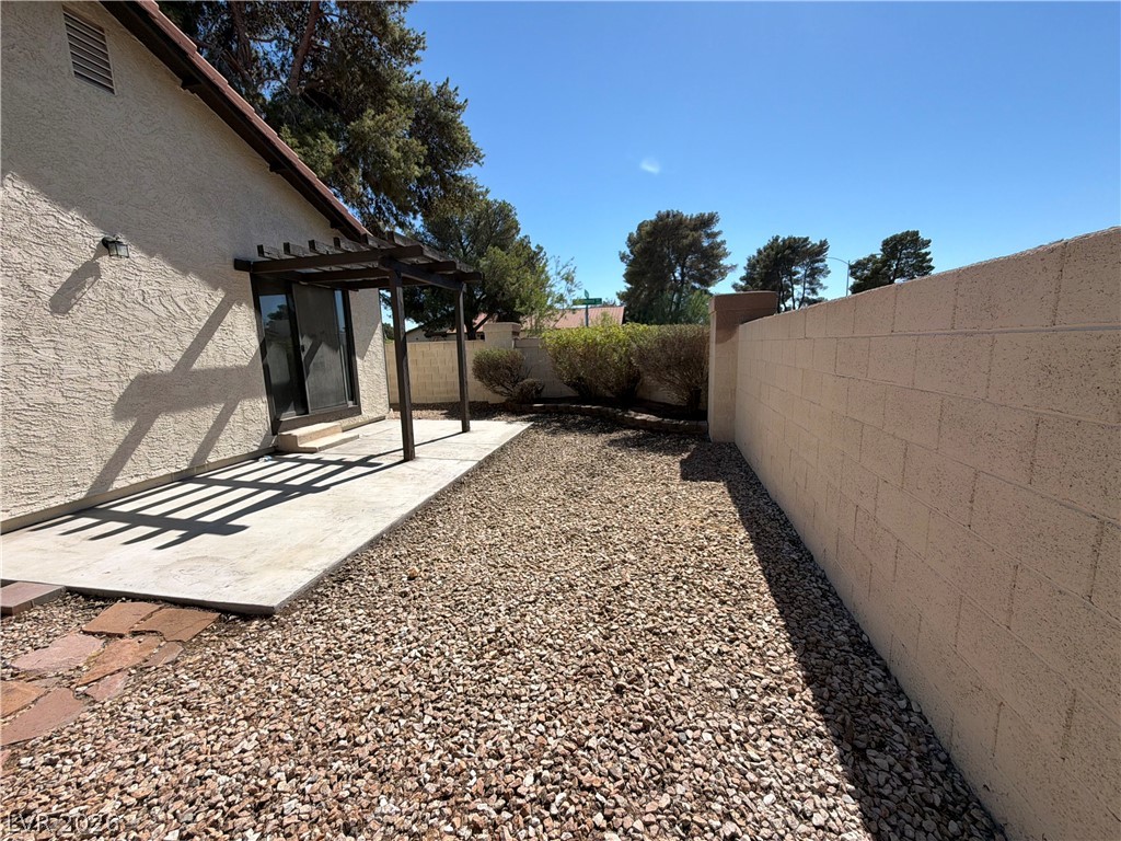 Photo 20 of 22, 3924 Applecrest Street
