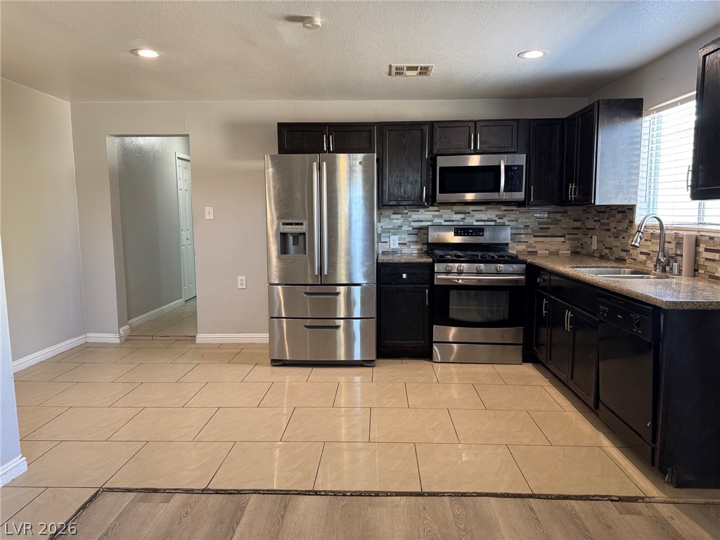 Photo 15 of 40, 1504 Ardmore Street