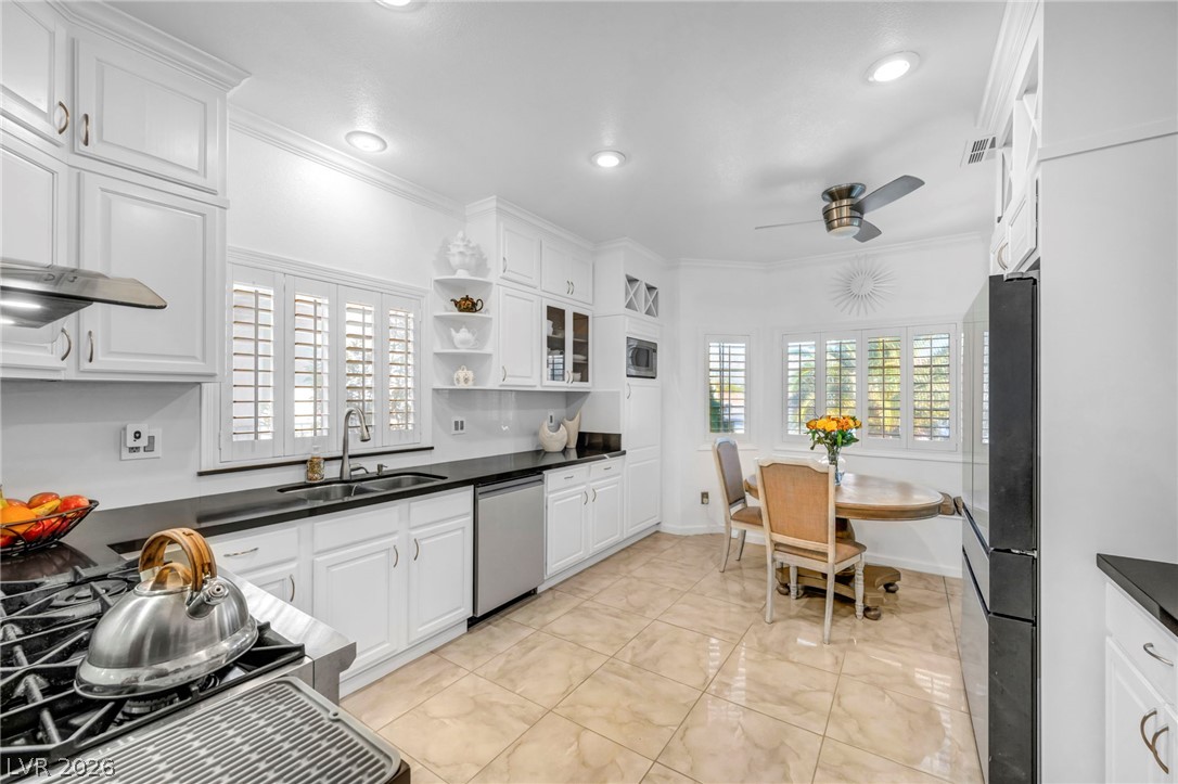 Photo 8 of 50, 1709 White Daisy Way