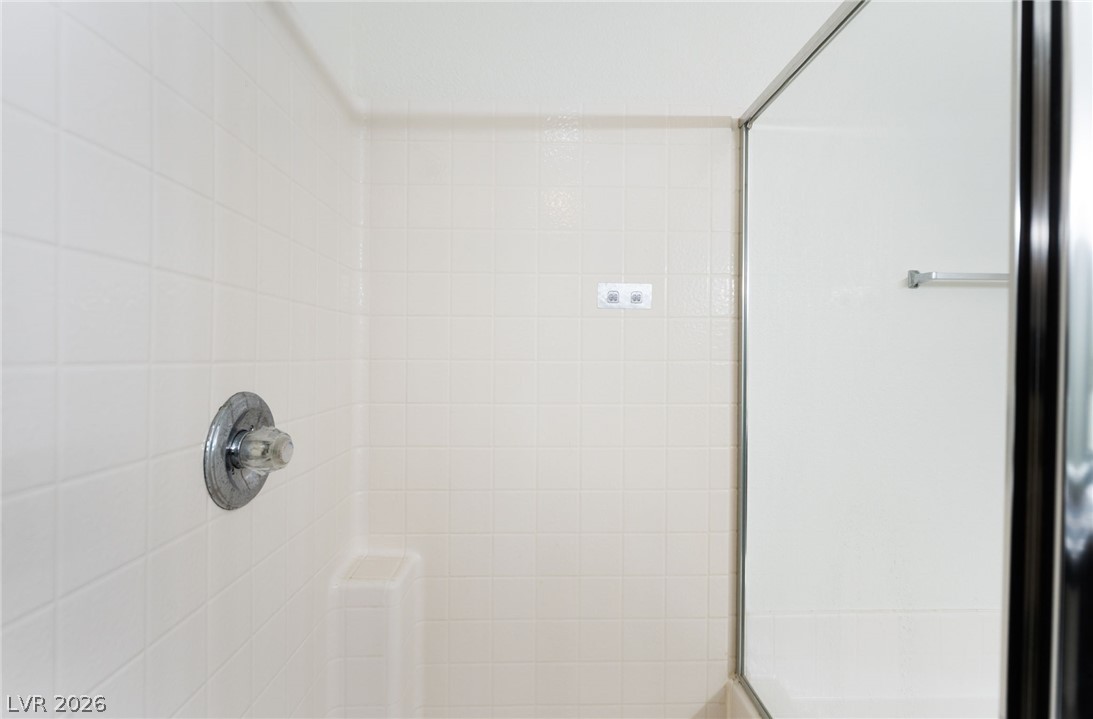 Photo 28 of 41, 909 Domnus Lane #203