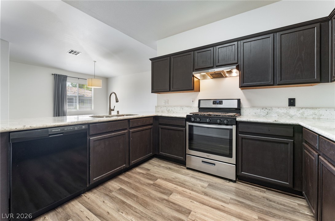 Photo 21 of 41, 909 Domnus Lane #203