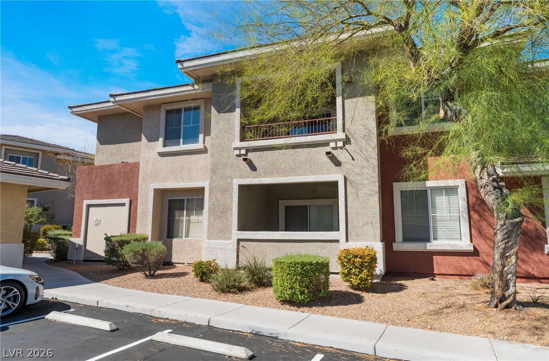Photo 3 of 909 Domnus Lane #203