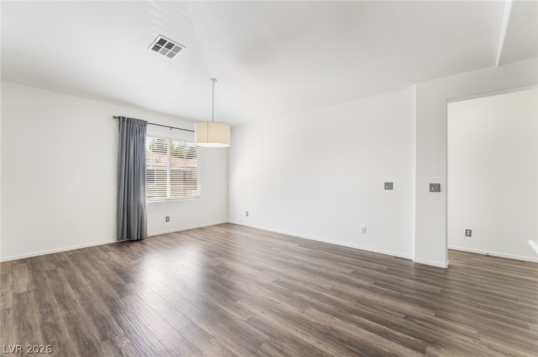 Photo 11 of 41, 909 Domnus Lane #203