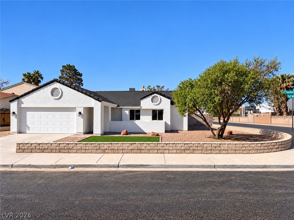 7157 Sixshooter Drive, Las Vegas 89119