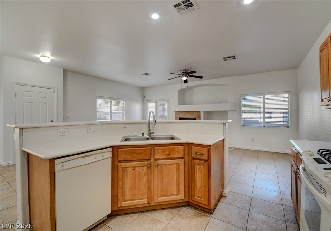 Photo 7 of 33, 8758 Tom Noon Avenue #103