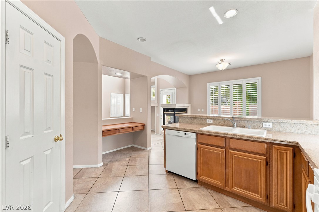 Photo 34 of 61, 11436 Diveley Avenue
